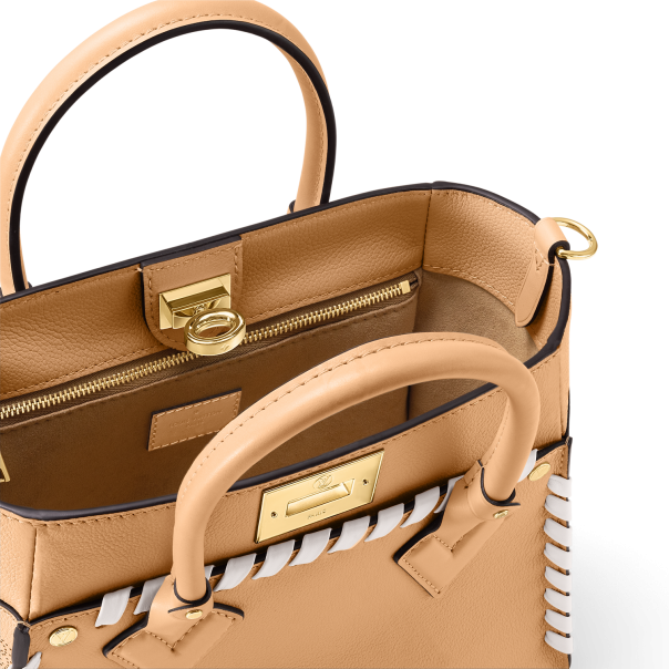 Handbag GUESS Zadie Logo Girlfiend Tote HWSG83 96230 CLO